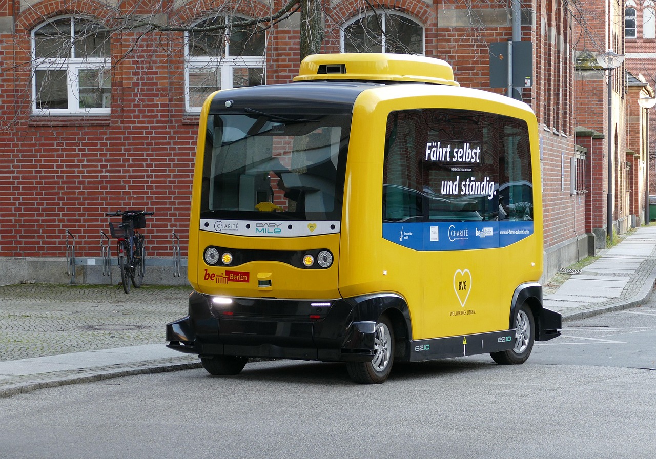 entdecken sie die zukunft des fahrens mit autonomen autos. erfahren sie, wie diese innovativen fahrzeuge technologie und sicherheit vereinen, um die mobilität zu revolutionieren und den fahrkomfort zu erhöhen.